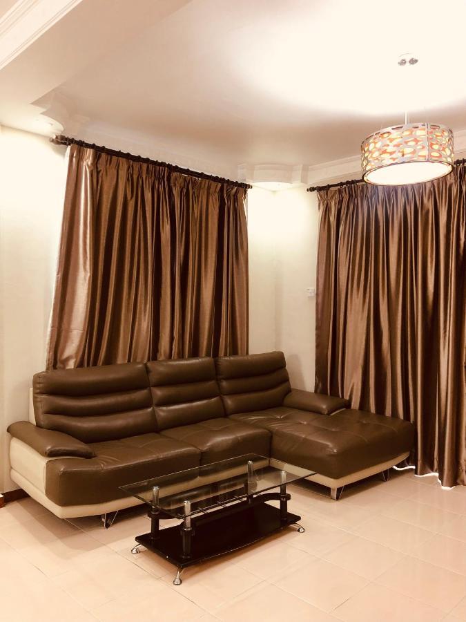 3 Rooms Apt @ Crown Imperial Court مرتفعات كاميرون المظهر الخارجي الصورة